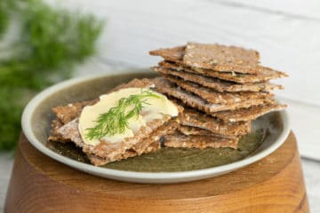 Multiseed Hardbread With Dill
