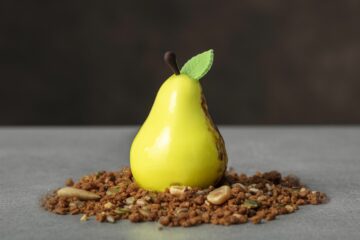 Pear pastry