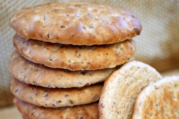 OAT & CHIA FLAT BREAD